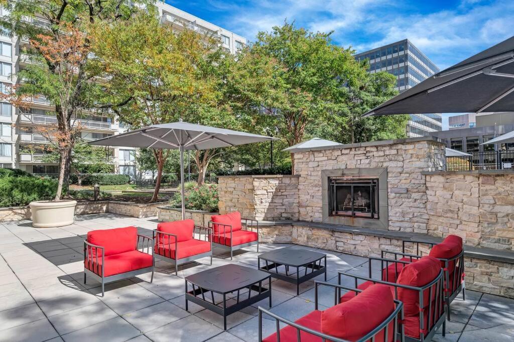 Modern Apartment At Crystal City أرلنغتون المظهر الخارجي الصورة